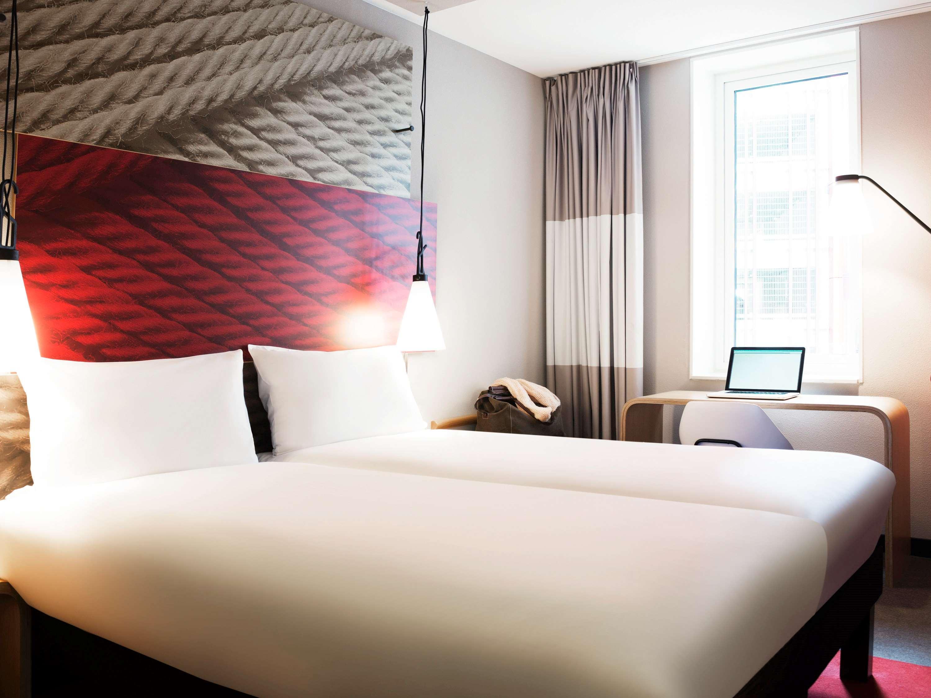 Ibis Rotterdam City Centre Esterno foto