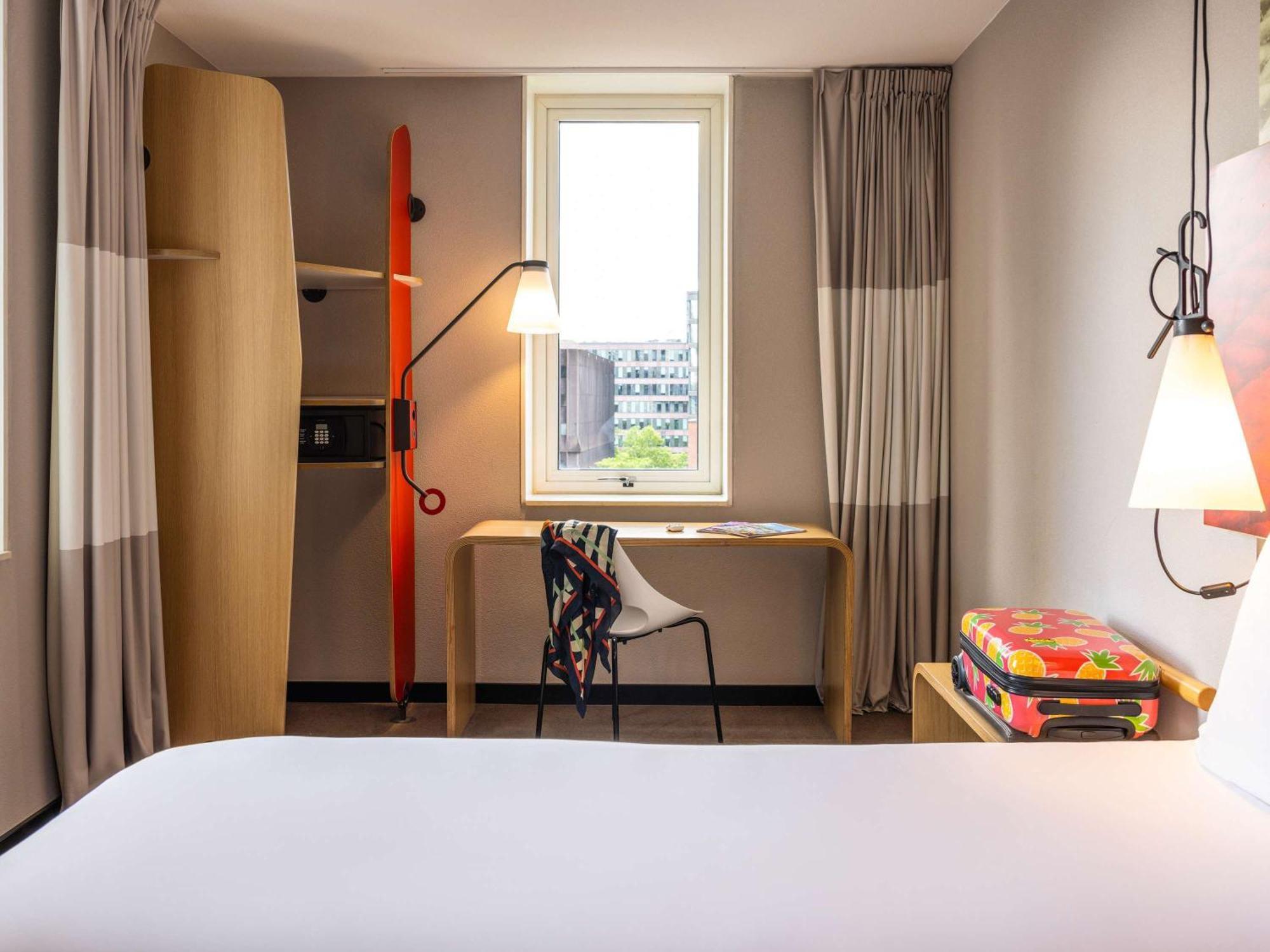Ibis Rotterdam City Centre Esterno foto