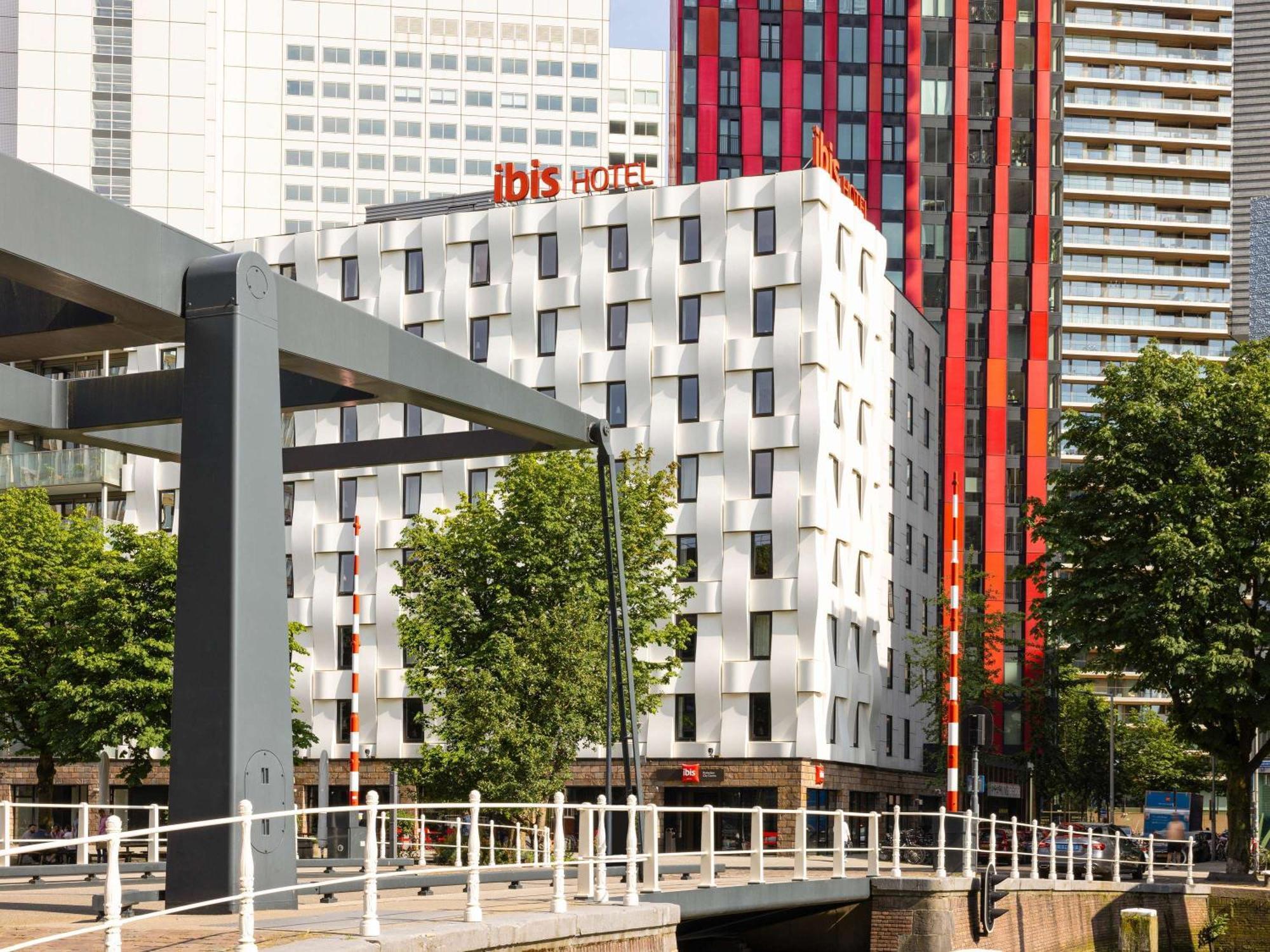 Ibis Rotterdam City Centre Esterno foto