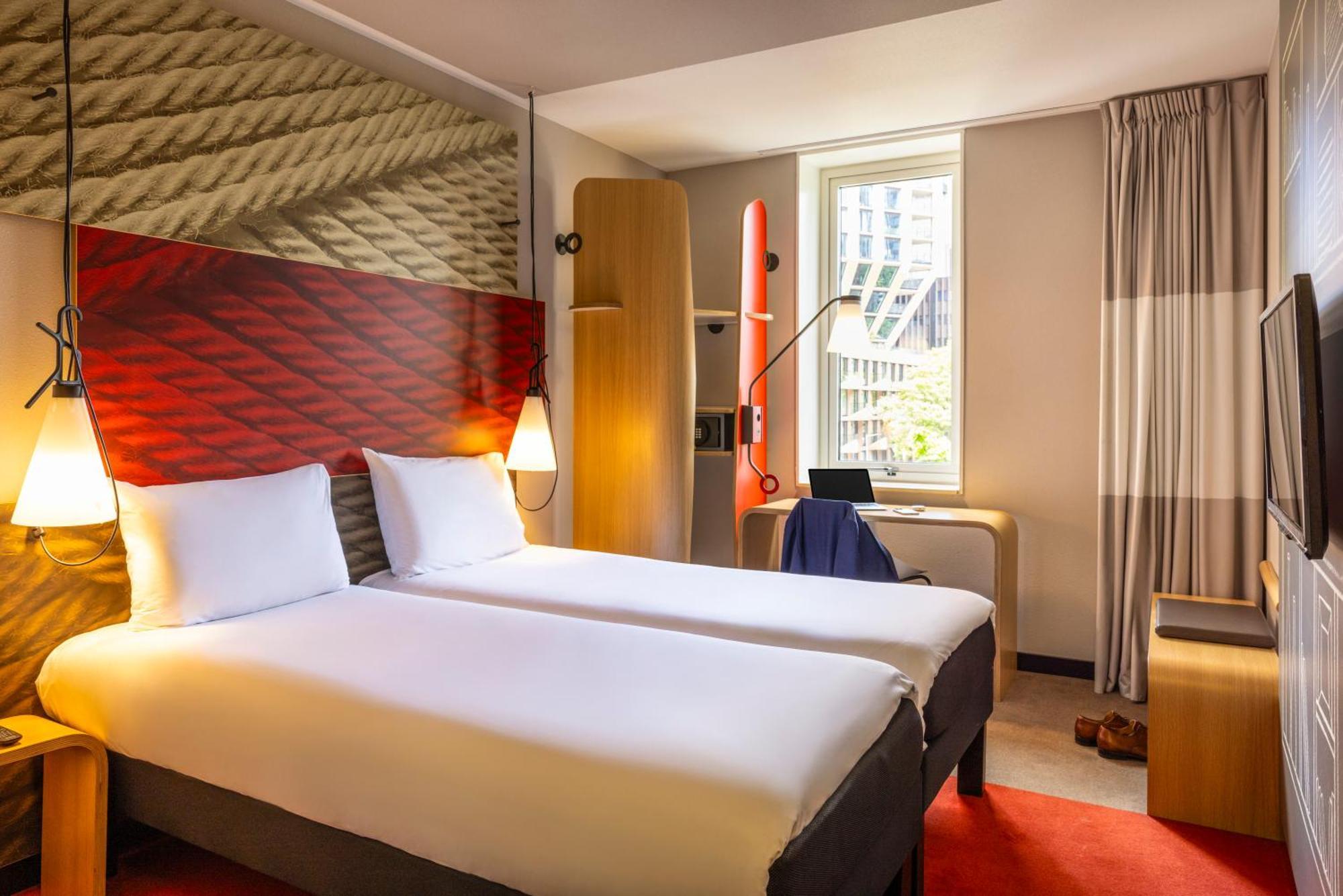 Ibis Rotterdam City Centre Esterno foto