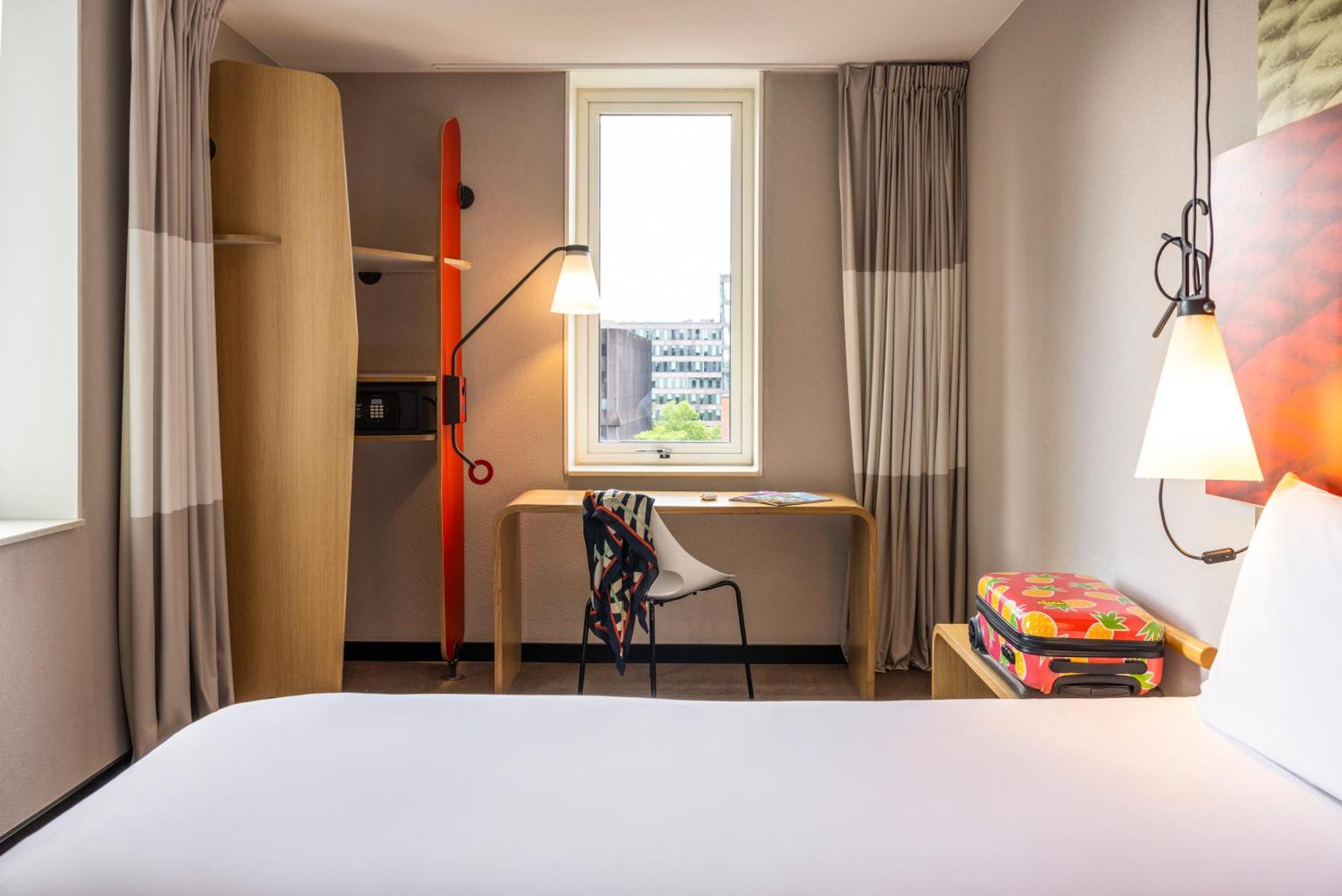 Ibis Rotterdam City Centre Esterno foto